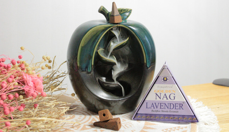 Kadzidełka Backflow Jumbo (Wodospad Dymny) Golden Nag - Lawenda - 10 szt